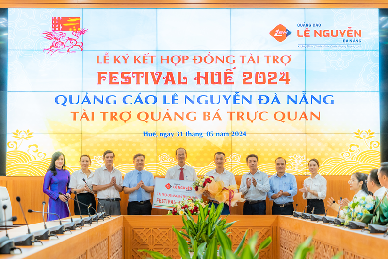 Vietcombank tài trợ cho Festival Huế 1 tỷ đồng