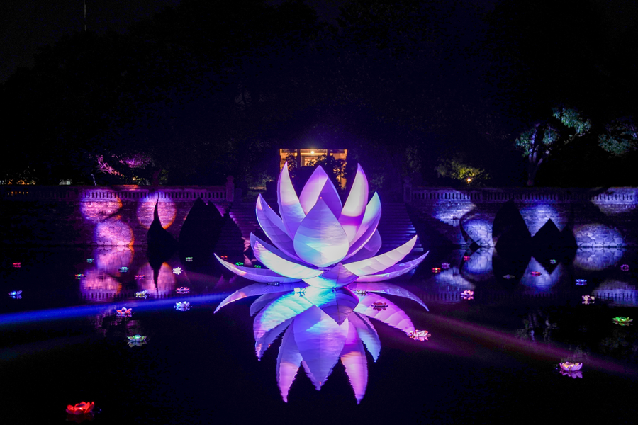 Ấn tượng với lễ hội ánh sáng lần đầu được tổ chức tại Festival Huế