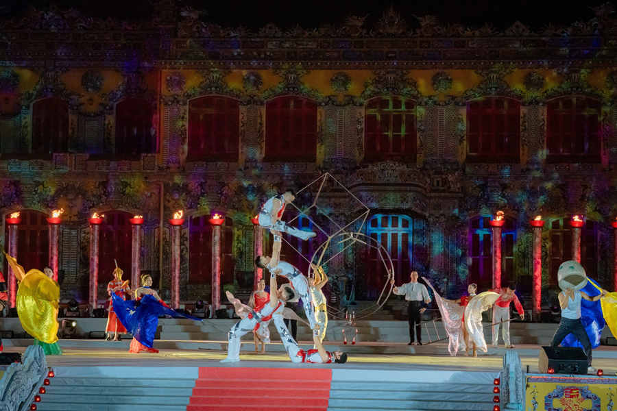 Ấn tượng đêm bế mạc Tuần lễ Festival nghệ thuật quốc tế Huế 2024