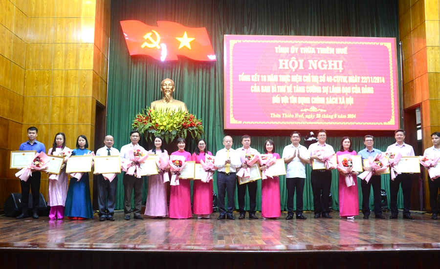 Thực hiện Chỉ thị 40 giúp người dân dễ tiếp cận vốn vay ưu đãi, 'đẩy lùi' tín dụng đen