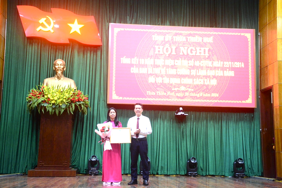 Thực hiện Chỉ thị 40 giúp người dân dễ tiếp cận vốn vay ưu đãi, 'đẩy lùi' tín dụng đen