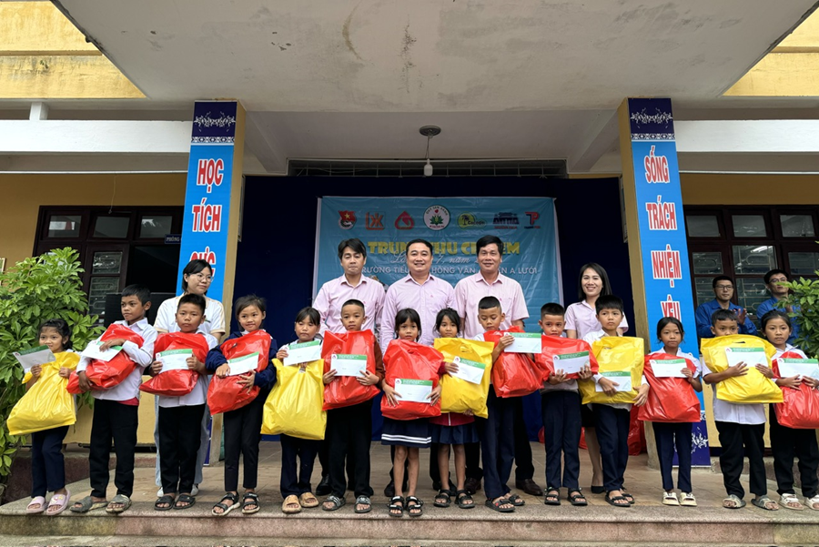 Trung thu yêu thương đến với các bệnh nhi ung thư