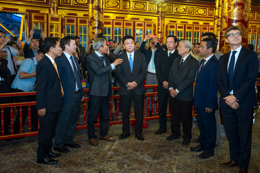 Thừa Thiên Huế đón nhận bằng của UNESCO công nhận những bản đúc nổi trên chín đỉnh đồng là di sản tư liệu khu vực