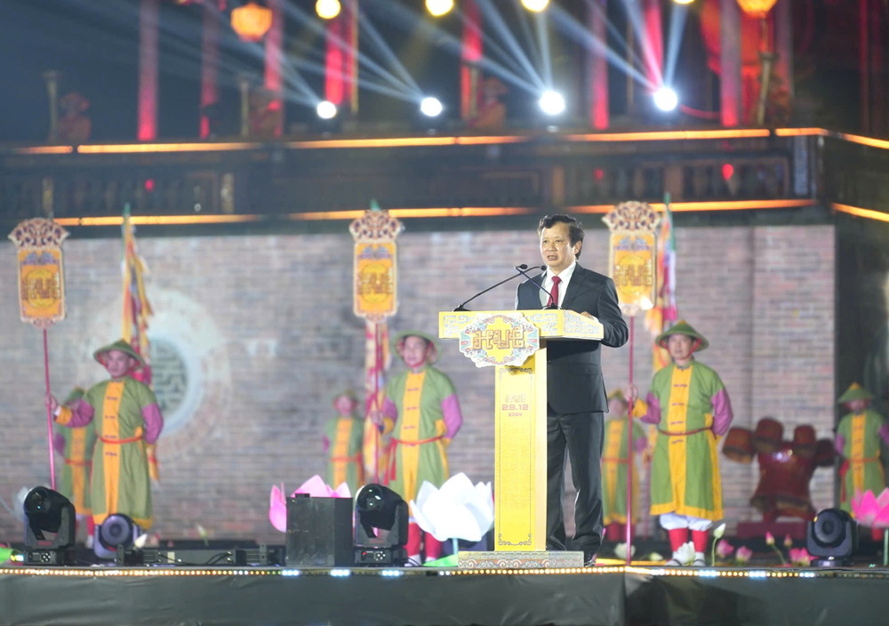 Chủ tịch Quốc hội Trần Thanh Mẫn dự lễ công bố Nghị quyết thành lập thành phố Huế trực thuộc Trung ương