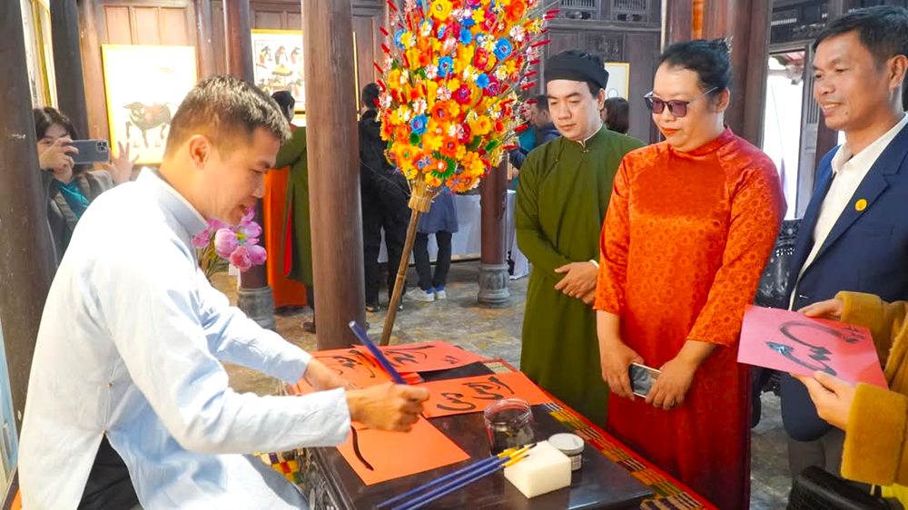 Khai hội đền Huyền Trân, tưởng nhớ công ơn người mở cõi