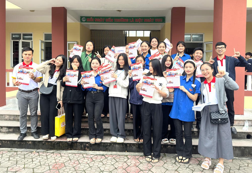 Trường ĐH Luật (ĐH Huế) triển khai chương trình tư vấn tuyển sinh - hướng nghiệp năm 2025