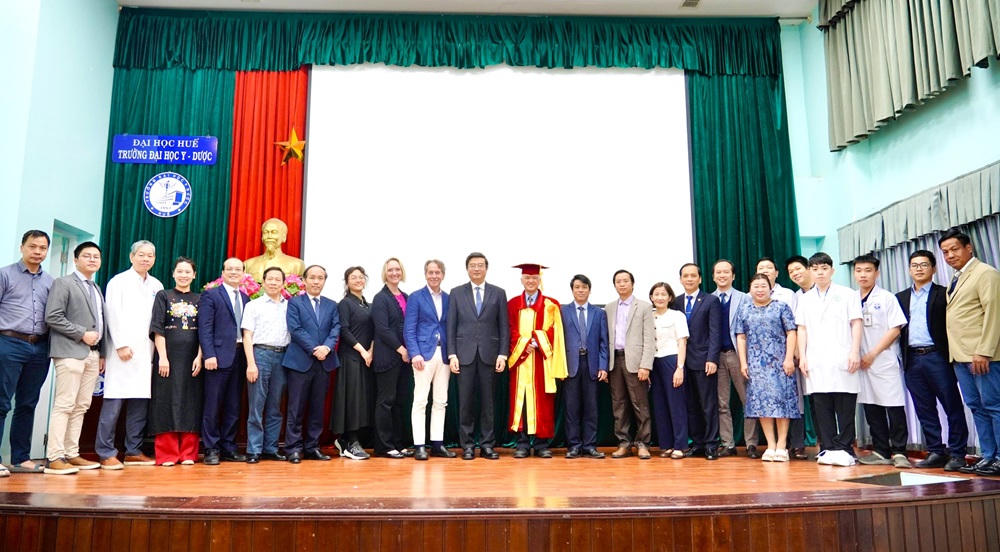 Tri ân những đóng góp của cố Giáo sư Trần Tiễn Sum - Chủ tịch tổ chức Trantien Foundation (Hoa Kỳ)