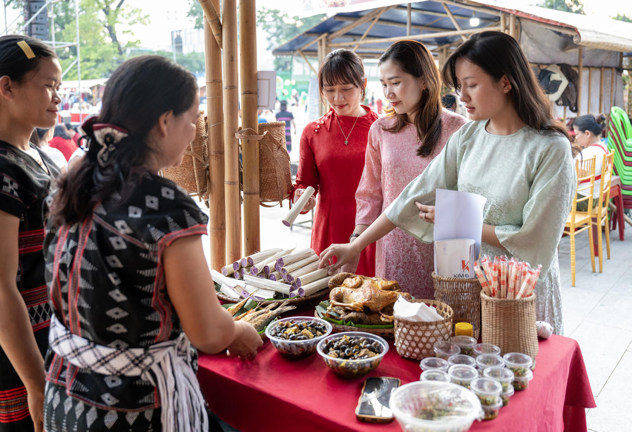 Độc đáo ẩm thực 3 miền tại ngày hội 'Huế - Kinh đô ẩm thực'
