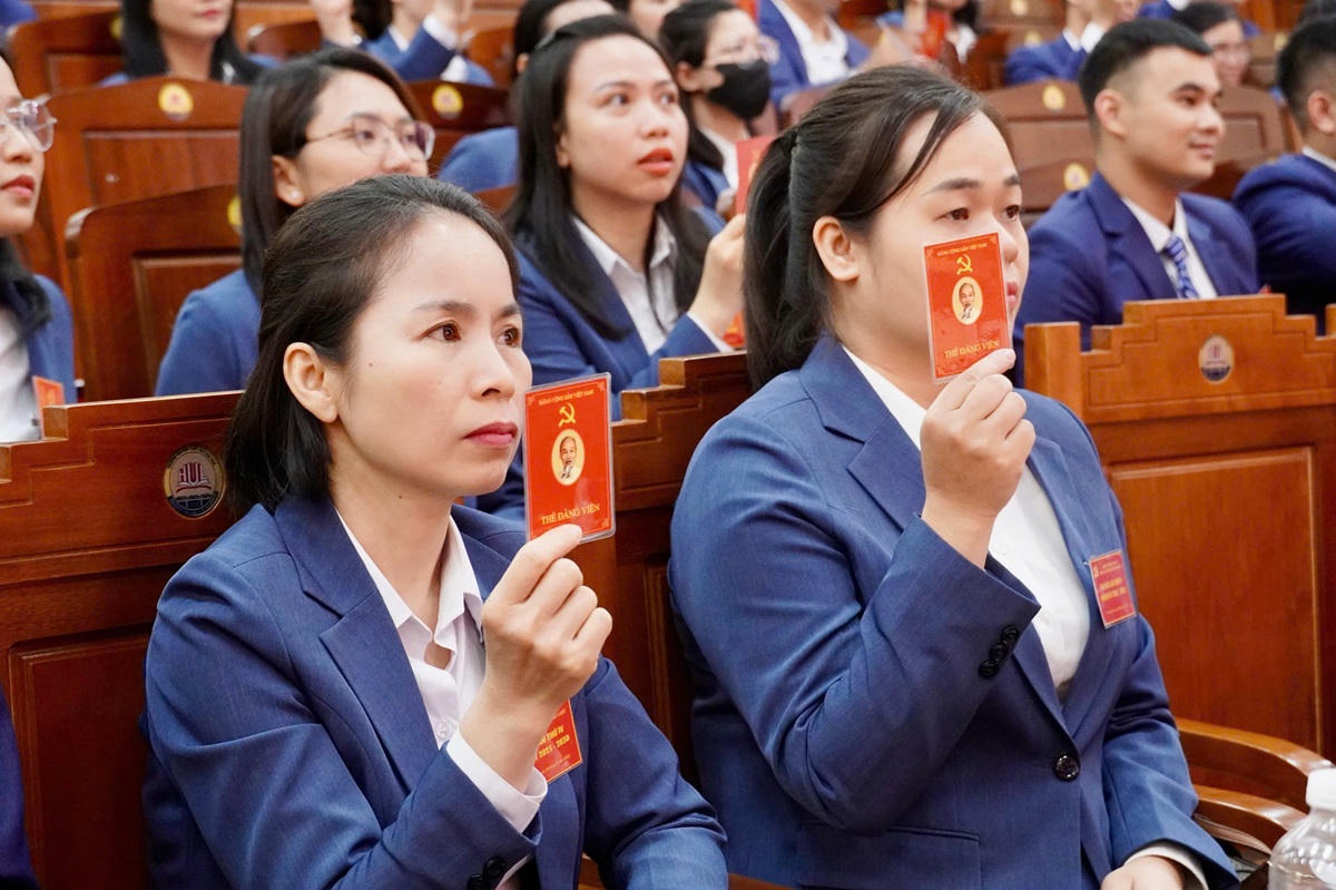 Đổi mới toàn diện, xây dựng Trường Đại học Luật, Đại học Huế tự chủ vững mạnh