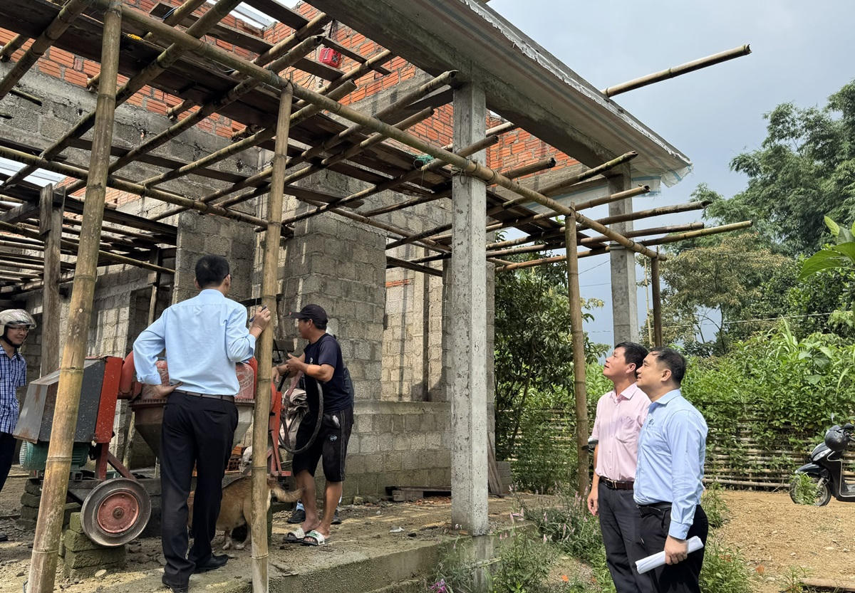 Chi bộ Ngân hàng CSXH TP Huế: Đoàn kết, đổi mới để nâng cao chất lượng hoạt động trong thời kỳ chuyển đổi số