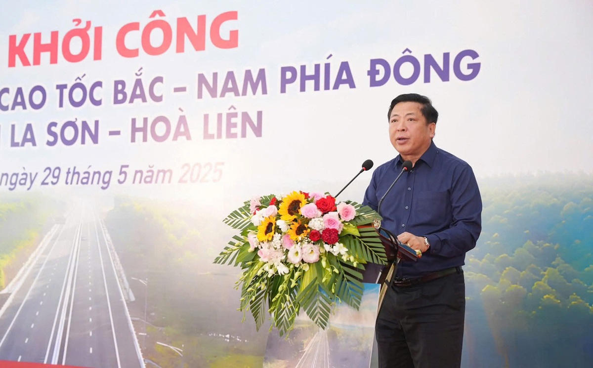 Khởi công dự án mở rộng cao tốc La Sơn - Hòa Liên từ 2 lên 4 làn xe