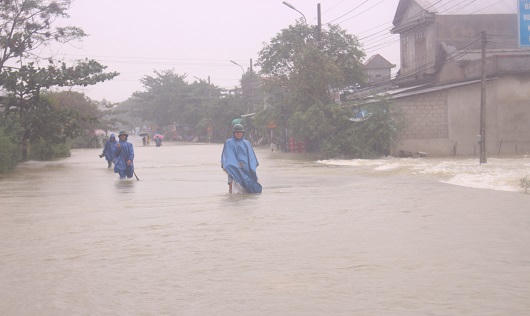 Thừa Thiên Huế: Mưa to kết hợp thủy điện xả lũ nhiều nơi bị ngập cục bộ