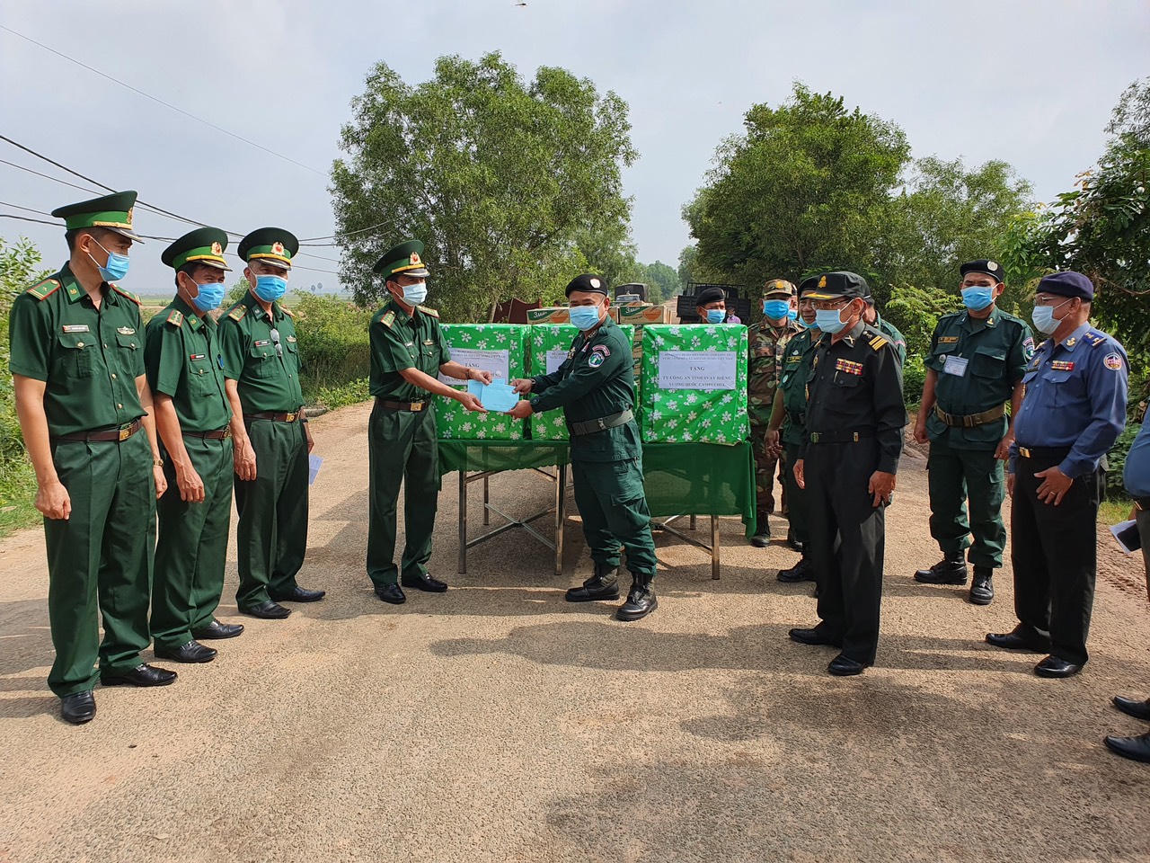 “Vành đai thép” chống dịch nơi biên giới