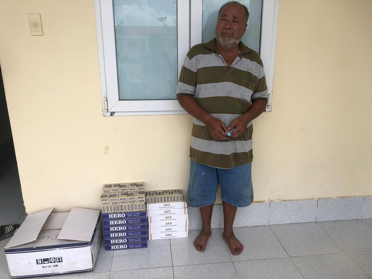 Liên tiếp bắt giữ các đối tượng đánh bạc trái phép và buôn bán thuốc lá nhập lậu