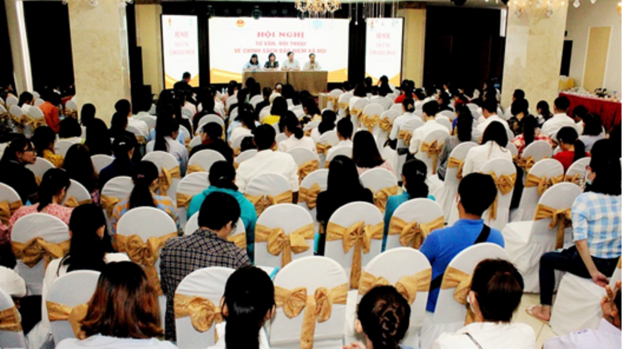 Bảo hiểm xã hội siết chặt quản lý hành vi mượn hồ sơ người khác xin việc