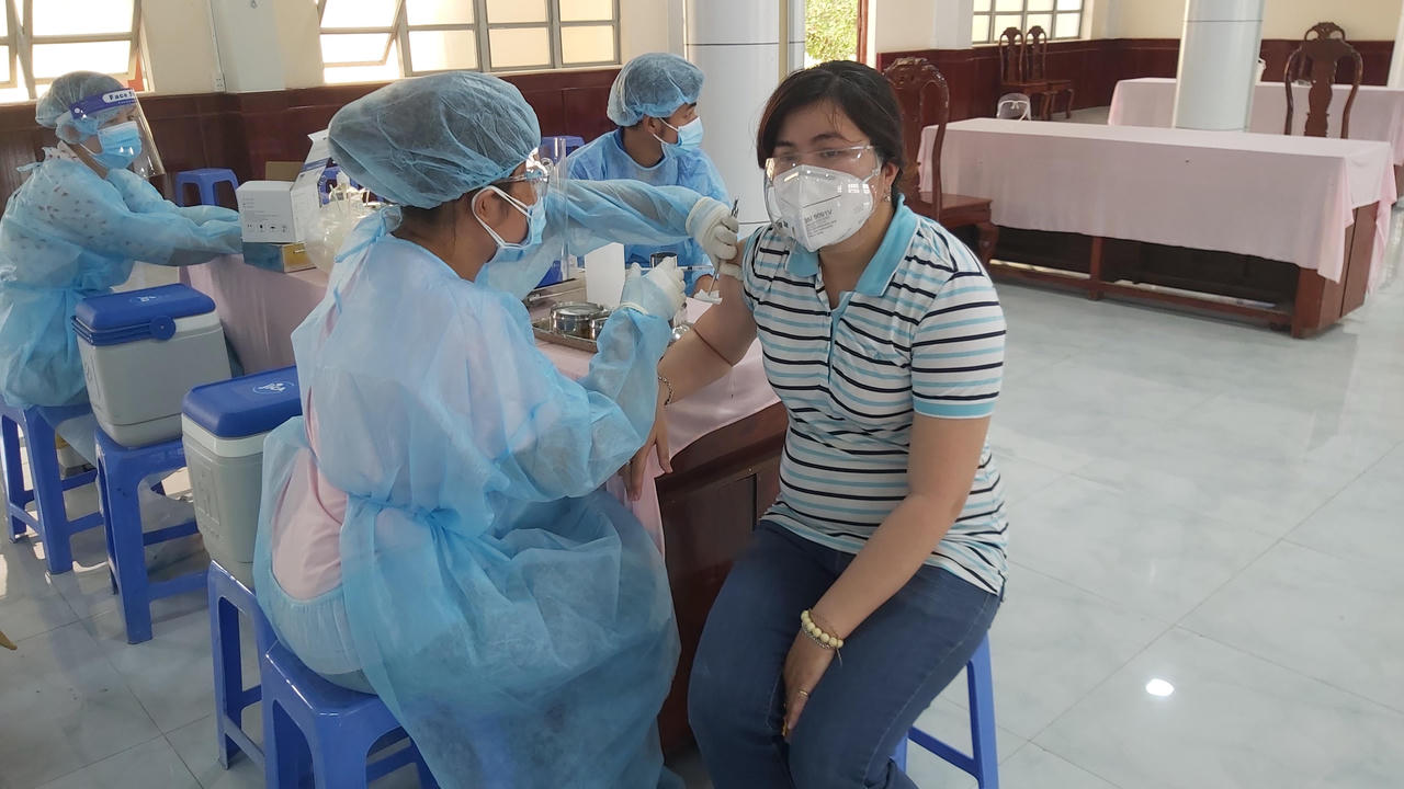 Tiền Giang phong tỏa Trung tâm Y tế huyện Cái Bè vì bác sĩ và điều dưỡng dương tính với SARS-CoV-2