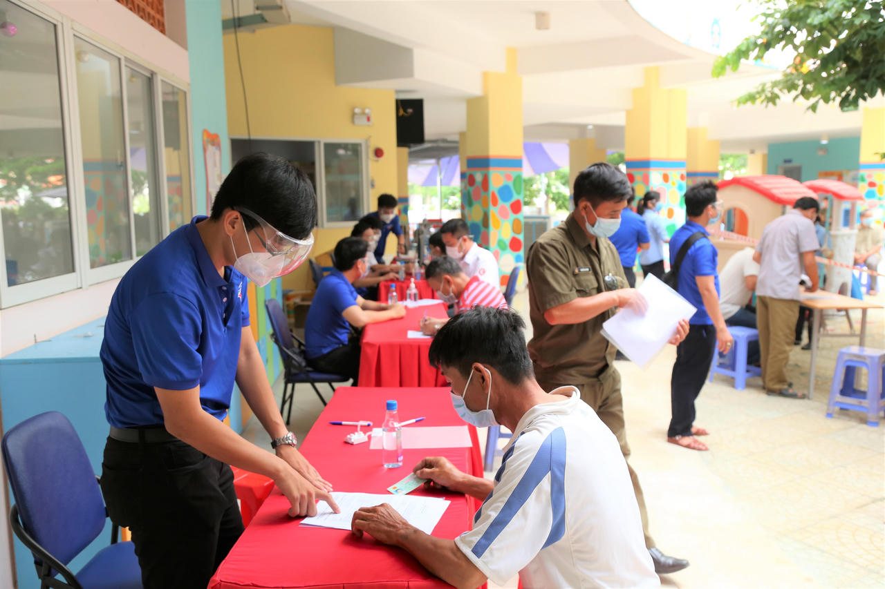 Tuổi trẻ Tân cảng Sài Gòn chung sức đẩy lùi đại dịch