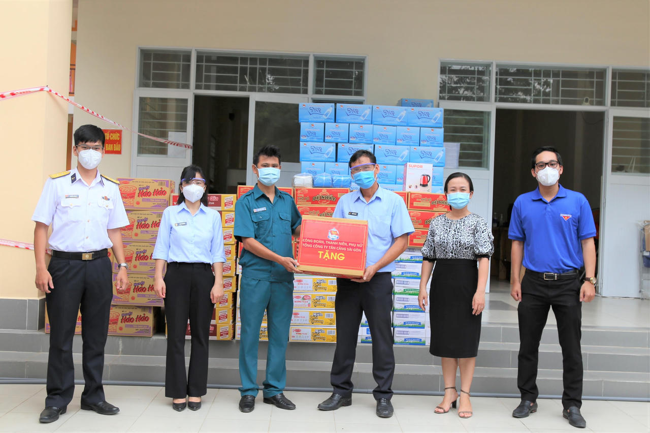 Tuổi trẻ Tân cảng Sài Gòn chung sức đẩy lùi đại dịch