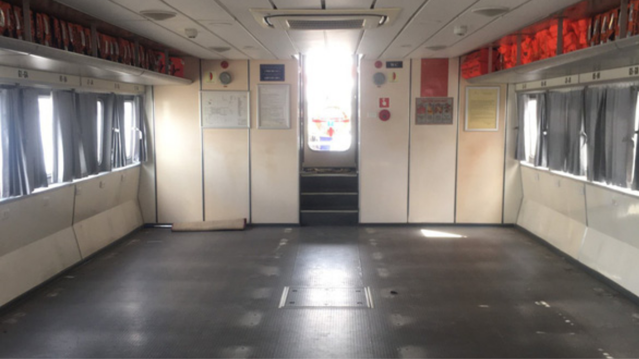 Cung ứng hàng hóa thiết yếu bằng tàu cao tốc từ hôm nay - 19/7