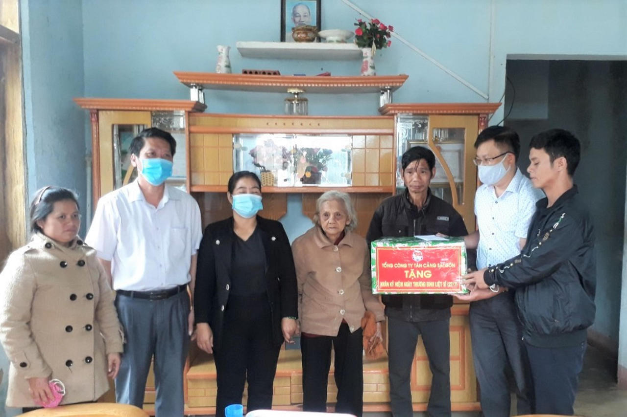 Nhiều hoạt động đền ơn, đáp nghĩa trong tháng tri ân