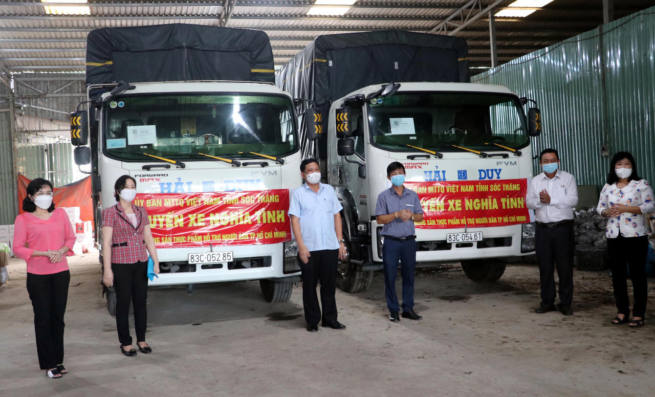 Sóc Trăng lần thứ 2 gửi nông sản, nhu yếu phẩm trị giá gần 1 tỷ đồng hỗ trợ TP HCM