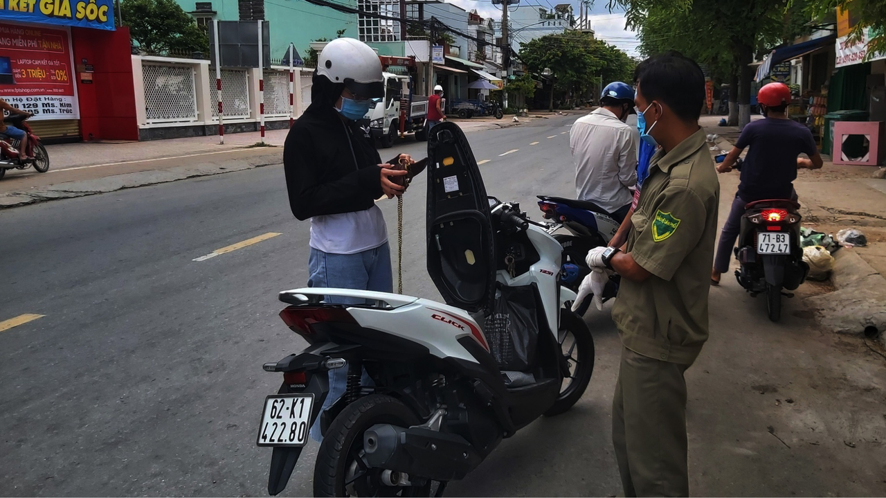 Nhiều tỉnh miền Tây yêu cầu người dân không ra đường vào ban đêm