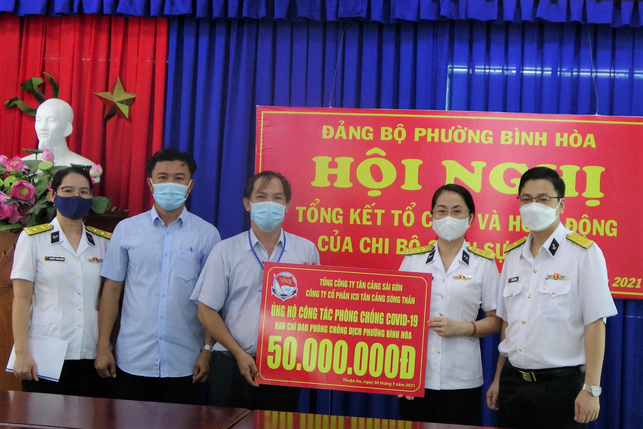 Tân cảng Sóng Thần tặng 350 triệu đồng hỗ trợ phòng, chống dịch COVID - 19