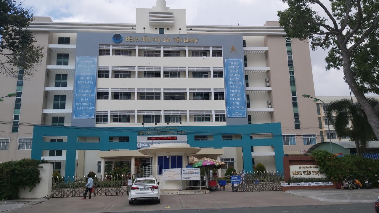 Sau khi sinh con sản phụ nhiễm COVID-19 trèo tường trốn khỏi bệnh viện