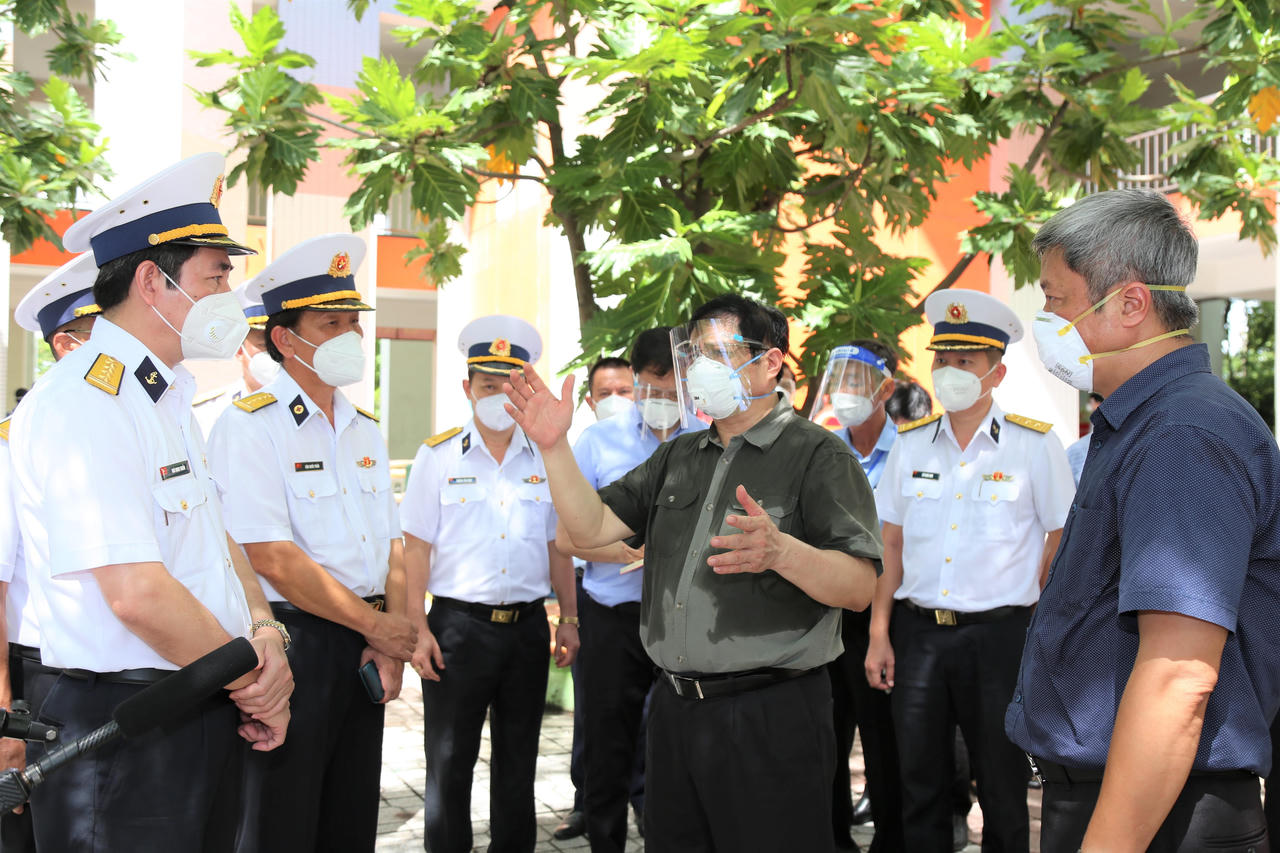 Thủ tướng Phạm Minh Chính kiểm tra công tác phòng, chống dịch của Tổng công ty Tân cảng Sài Gòn