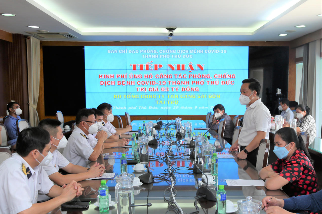 Tổng Công ty Tân cảng Sài Gòn ủng hộ 5 tỷ đồng cho TP Thủ Đức và Quỹ vì người nghèo