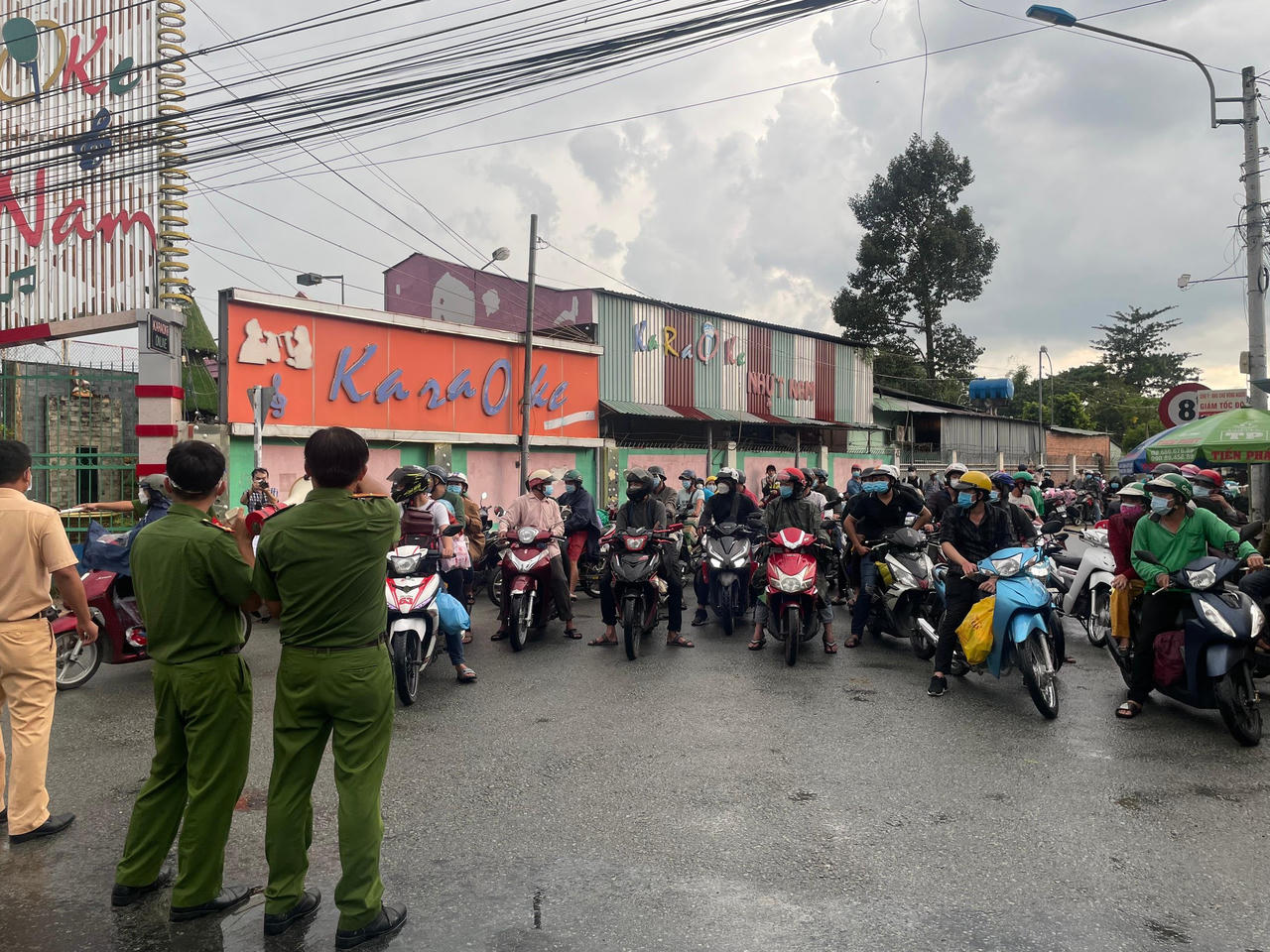 Tiền Giang lên phương án ứng phó khi người dân vẫn đổ về các tỉnh miền Tây