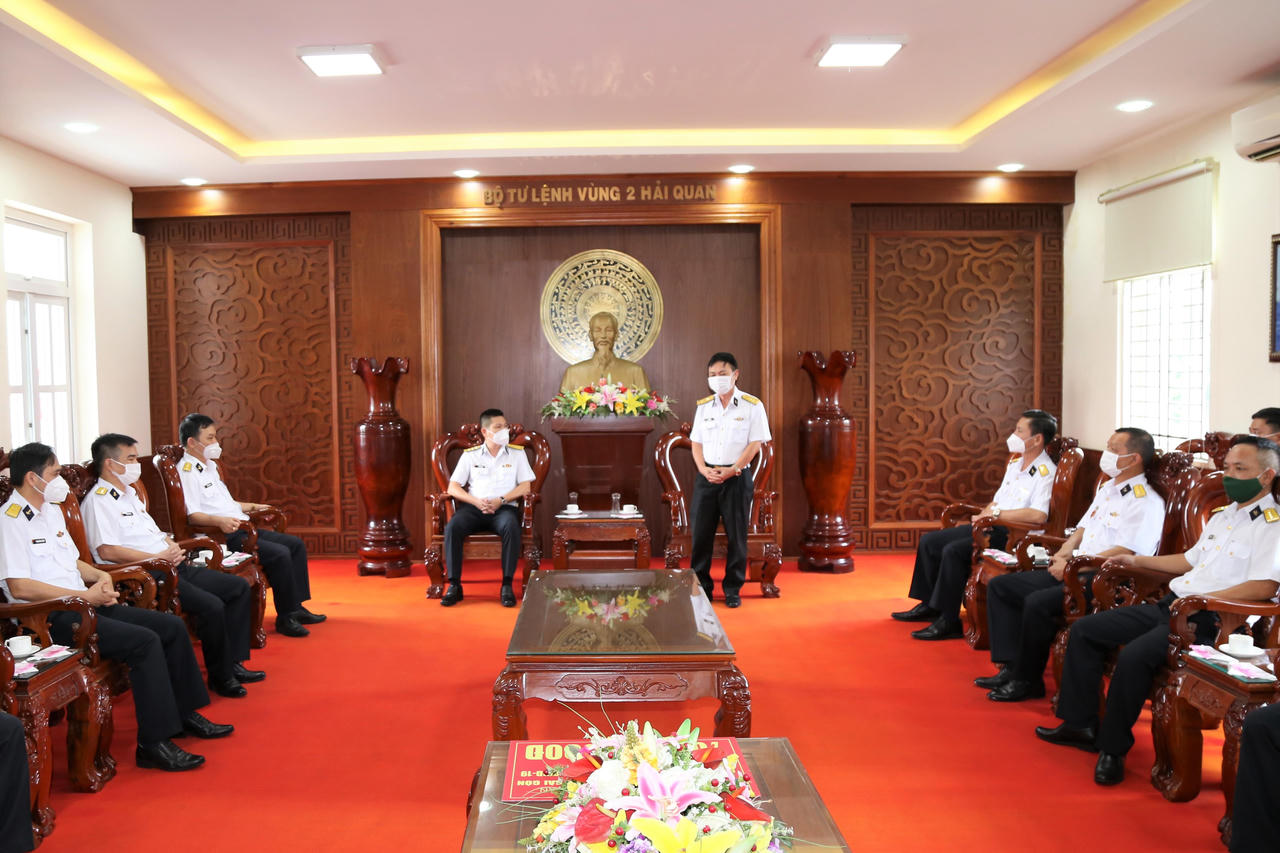 Tân cảng Sài Gòn hỗ trợ Vùng 2 Hải quân 700 triệu đồng kinh phí phòng, chống COVID-19