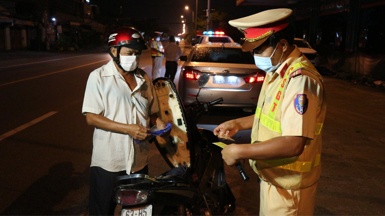 Tiền Giang thực hiện tuần tra, kiểm soát người dân ra đường sau 19 giờ