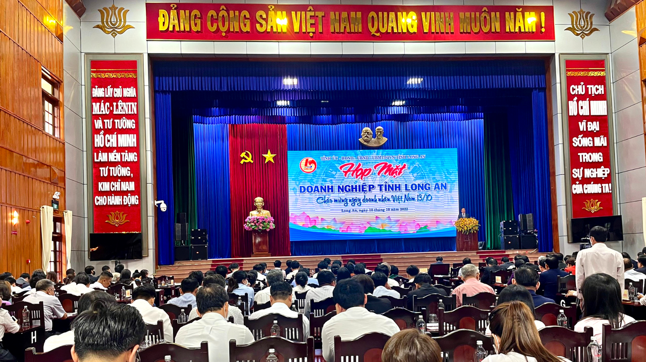 Doanh nghiệp là 'cánh tay nối dài' giúp tỉnh Long An thu hút đầu tư