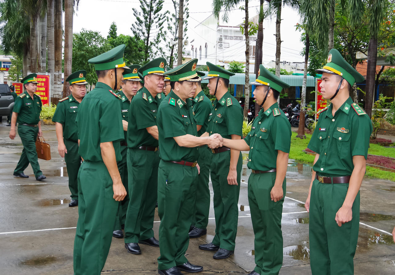 Bộ Tư lệnh BĐBP kiểm tra toàn diện công tác biên phòng tại Sóc Trăng