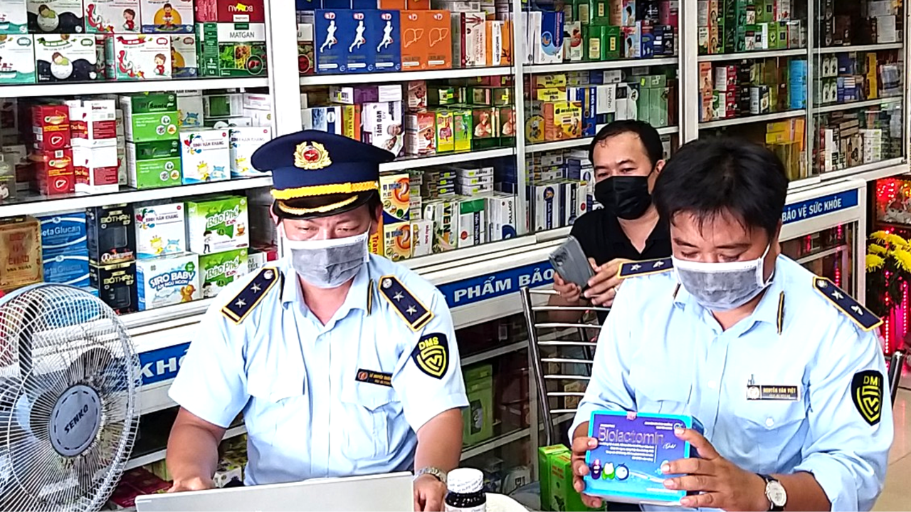 Một hộ kinh doanh bị phạt 70 triệu đồng vì bán 220 hộp thực phẩm bảo vệ sức khỏe giả