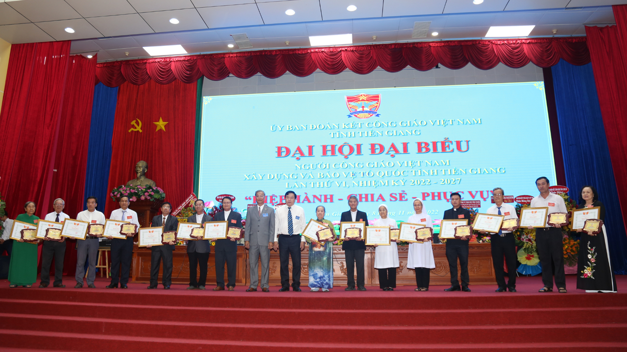 Phát huy tấm lòng “kính Chúa, yêu nước” trong sự nghiệp xây dựng và phát triển tỉnh Tiền Giang