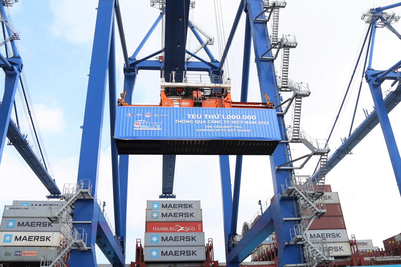 Cảng container Quốc tế Tân Cảng Hải Phòng đón Teu thứ 1 triệu thông qua