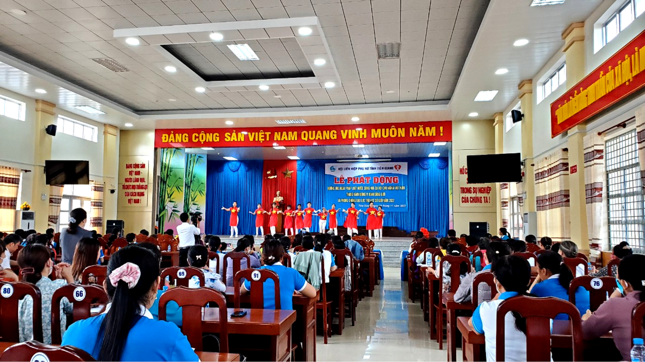 Tiền Giang: Nhiều hoạt động phong phú hưởng ứng Ngày Pháp luật Việt Nam năm 2022