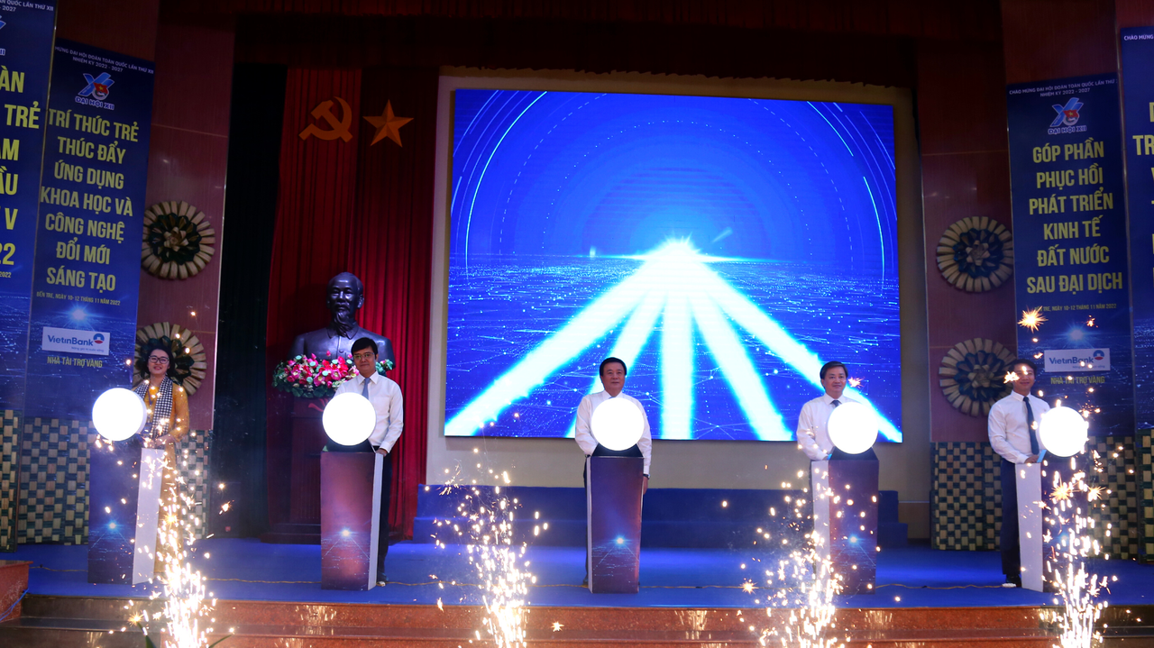 Khai mạc Diễn đàn Trí thức trẻ Việt Nam toàn cầu tại Bến Tre