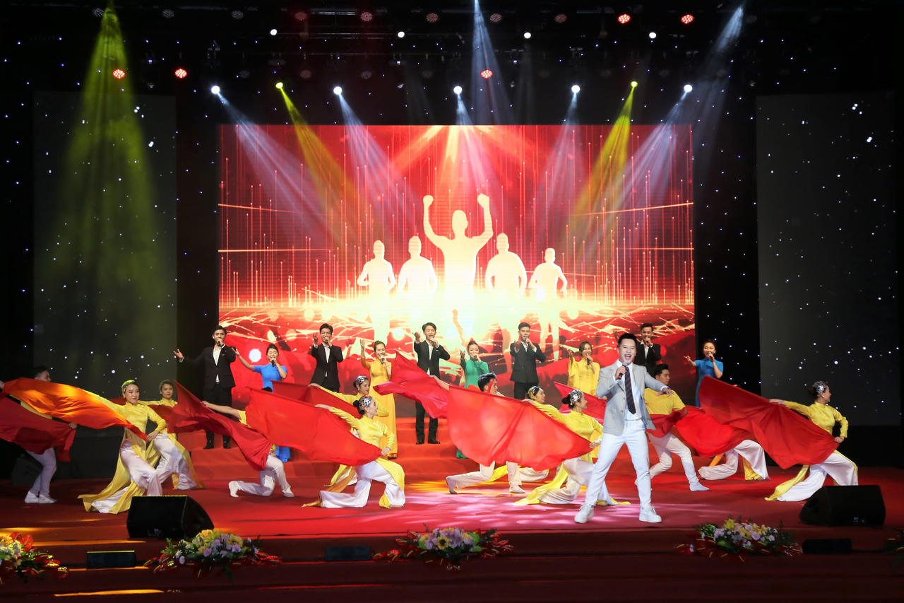 Tổng Công ty Tân Cảng Sài Gòn lần thứ tư đón nhận giải thưởng “Doanh nghiệp tiêu biểu vì người lao động”