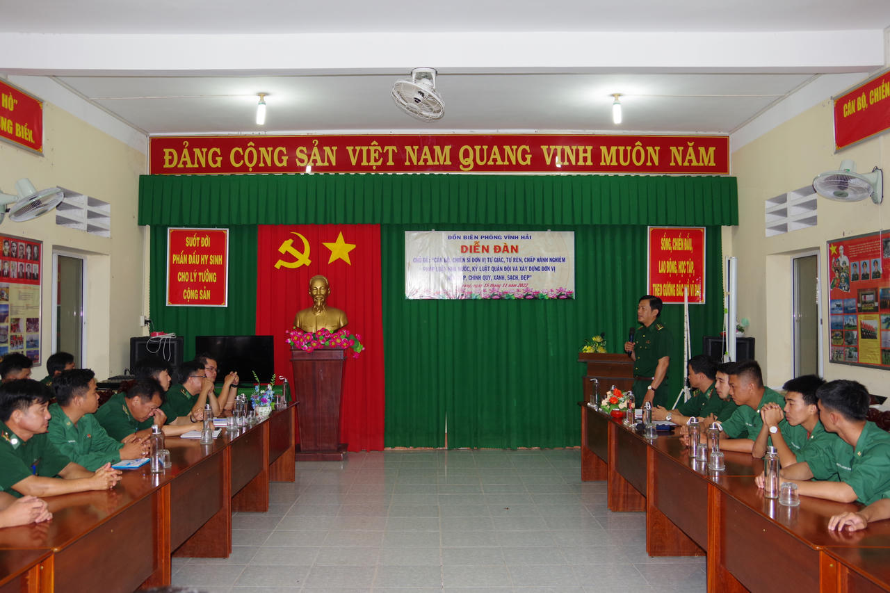 Đồn Biên phòng Vĩnh Hải tổ chức diễn đàn hưởng ứng Ngày pháp luật Việt Nam năm 2022