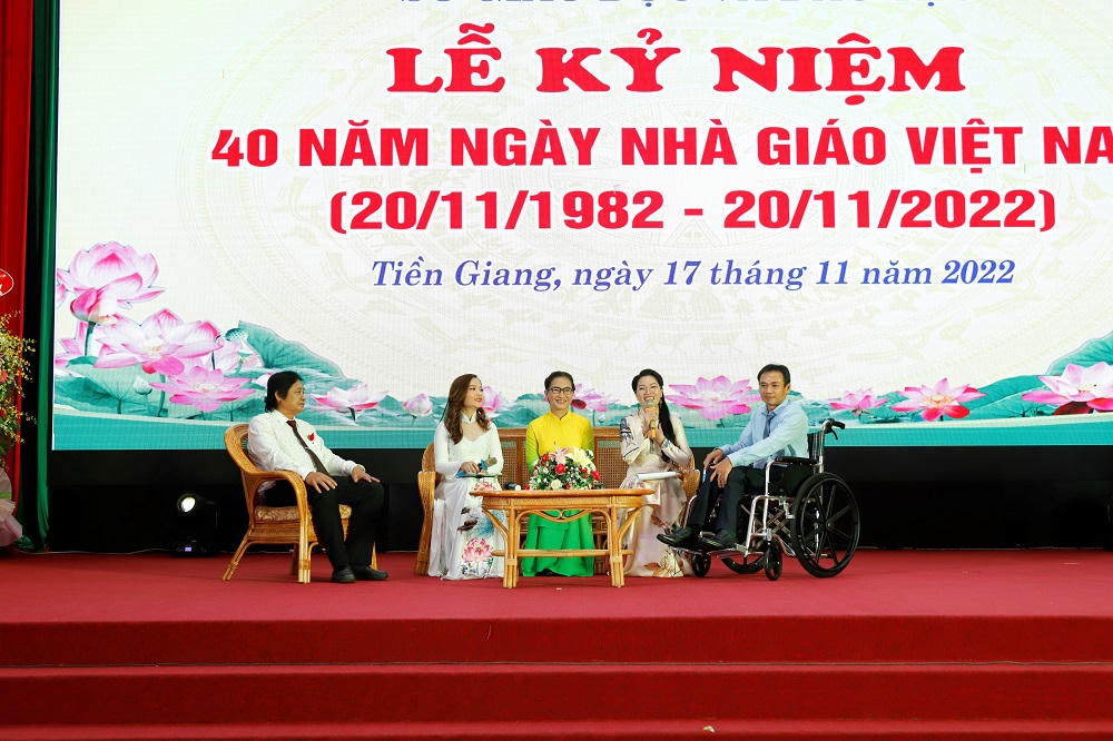 Tiền Giang họp mặt kỷ niệm 40 năm ngày Nhà giáo Việt Nam