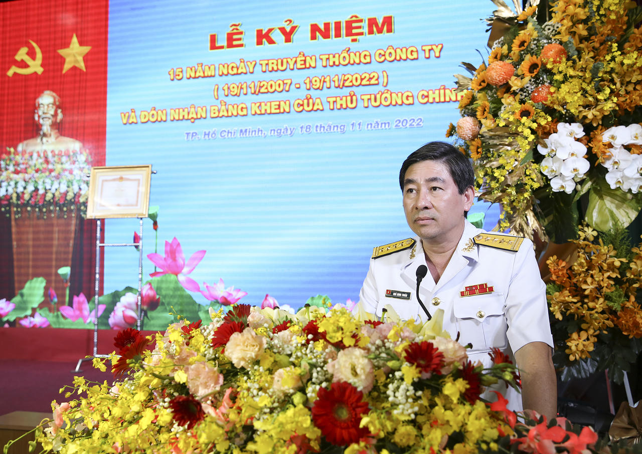 Công ty CP Vận tải bộ Tân Cảng đón nhận bằng khen của Thủ tướng Chính phủ