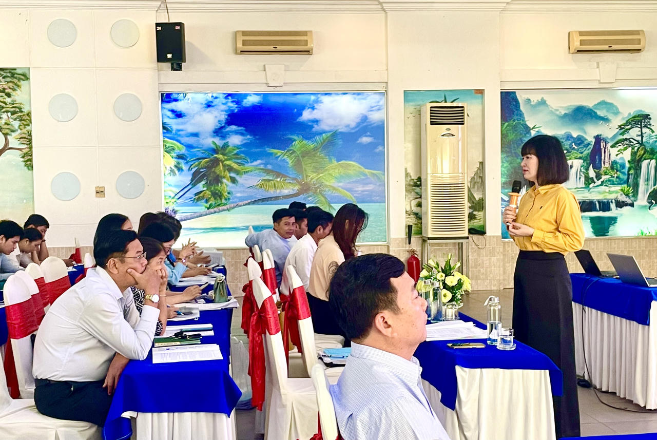 Đẩy mạnh việc nắm bắt đánh giá, công nhận cấp xã, huyện đạt chuẩn tiếp cận pháp luật tại Long An