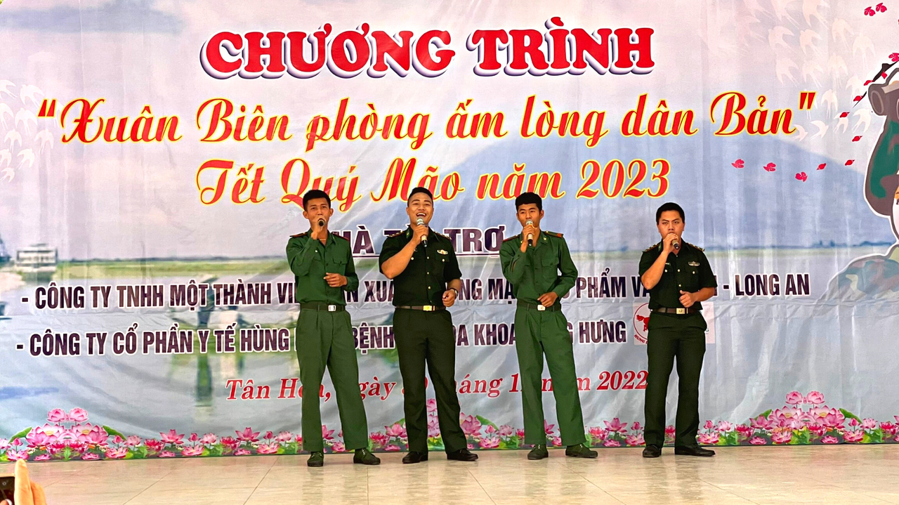 Ấm áp 'Xuân Biên phòng, ấm lòng dân bản' Tết Qúy Mão 2023 tại Tây Ninh