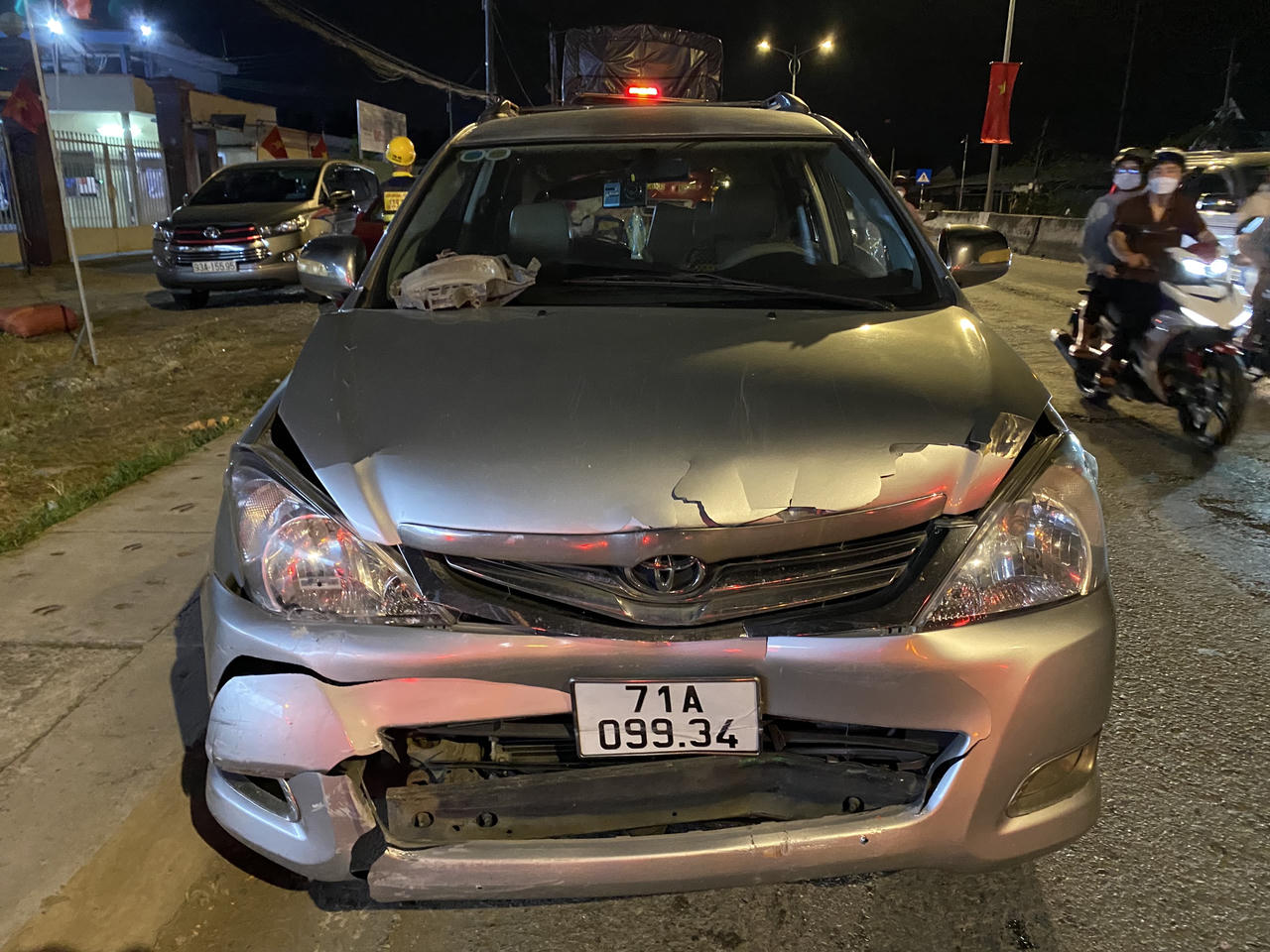 4 ô tô tông liên hoàn trên Quốc lộ 1 