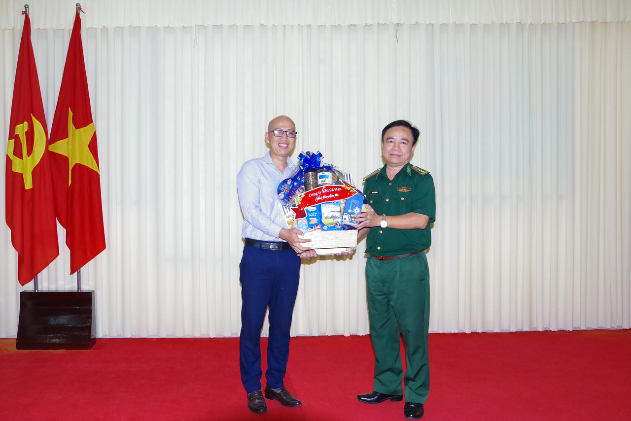 Công ty Khí Cà Mau thăm chúc Tết cán bộ, chiến sĩ Bộ đội Biên phòng tỉnh Sóc Trăng