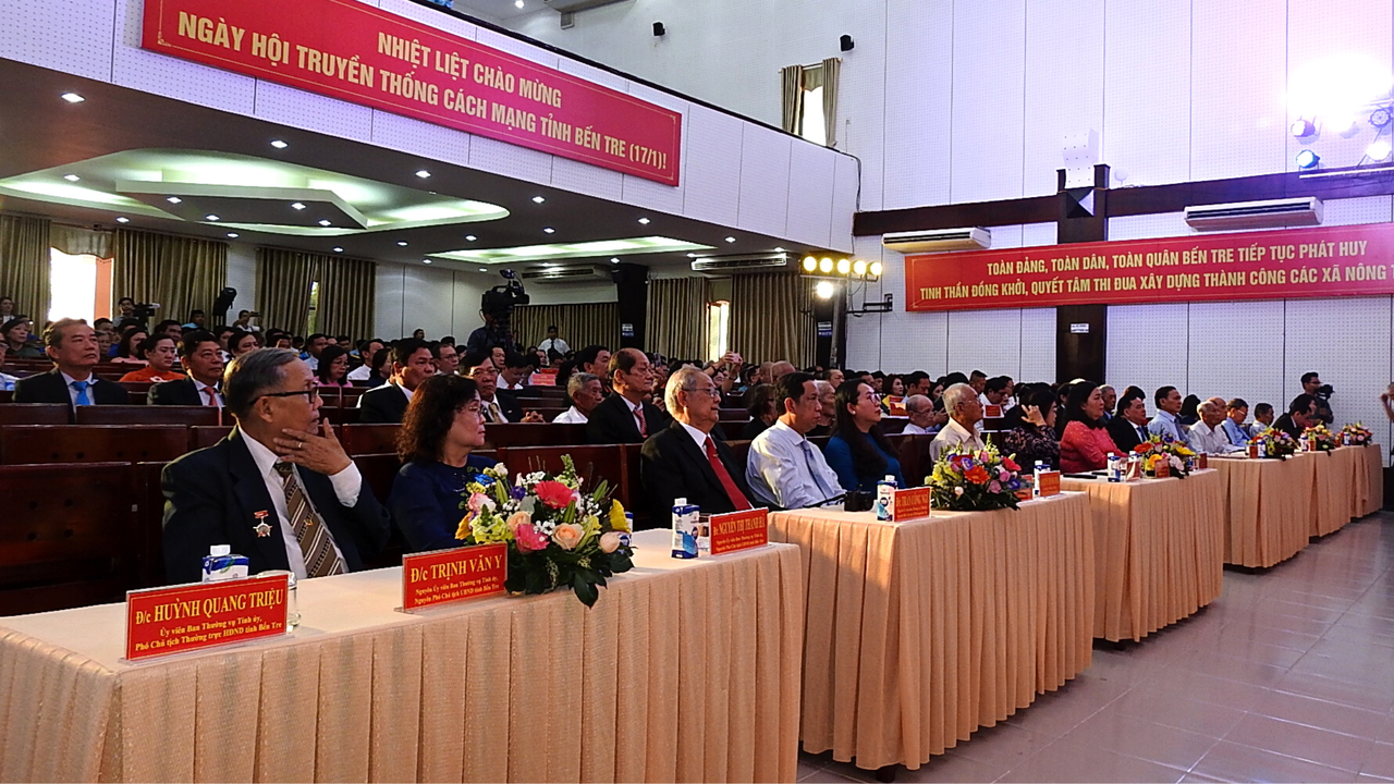 Long trọng tổ chức lễ kỷ niệm 63 năm Ngày Bến Tre Đồng khởi