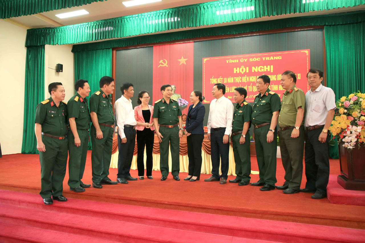 Bộ trưởng Bộ Quốc Phòng: Sóc Trăng cần phát triển kinh tế - xã hội gắn với tăng cường quốc phòng, an ninh